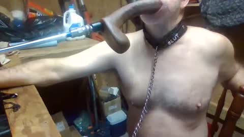 Snapshot of deepthroat227 chatting on September 24, 3:15 pm Deepthroat My Big Dildos online show from September 24, 3:15 pm