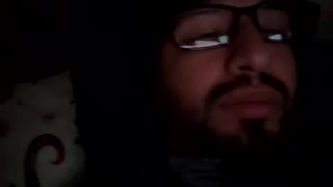 Snapshot of deepthroatberto chatting on November 25, 9:15 pm Berto online show from November 25, 9:15 pm