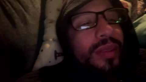 Snapshot of deepthroatberto chatting on March 29, 3:50 am Berto online show from March 29, 3:50 am