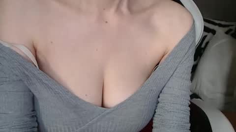 KamiDevi online show from January 27, 2:46 pm