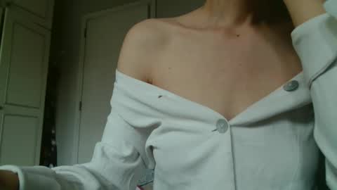 KamiDevi online show from September 29, 1:49 pm