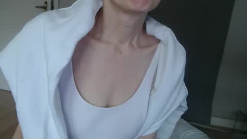 KamiDevi online show from October 13, 2:39 pm