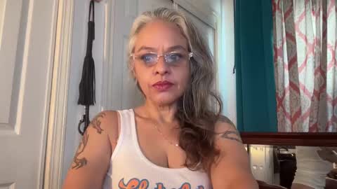 Tori online show from November 24, 4:18 pm