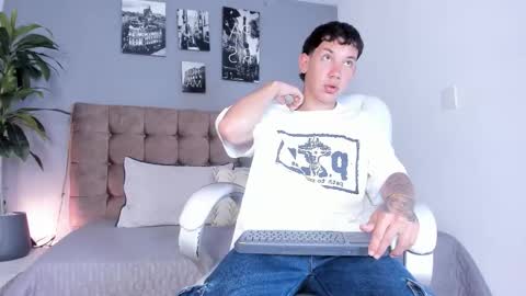 Snapshot of deibygan chatting on March 3, 8:26 pm Deiby online show from March 3, 8:26 pm