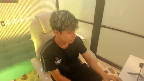 Snapshot of deilanwolf chatting on March 2, 4:47 am Deilan Wolf online show from March 2, 4:47 am