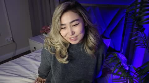 Snapshot of deiri_destiny chatting on December 7, 11:51 am sexy bimbo little kitty asian misstress quen princes sexy girl you can just call me pleasure online show from December 7, 11:51 am