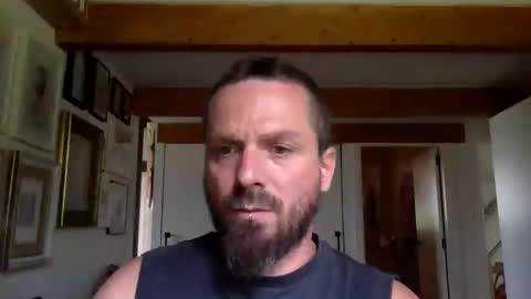 Snapshot of deivitzzz chatting on September 12, 10:15 am Hermes online show from September 12, 10:15 am