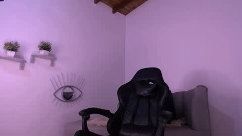  DEIVY  online show from February 13, 11:50 am