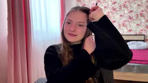 Snapshot of dejameneal chatting on February 6, 8:29 am Mila online show from February 6, 8:29 am