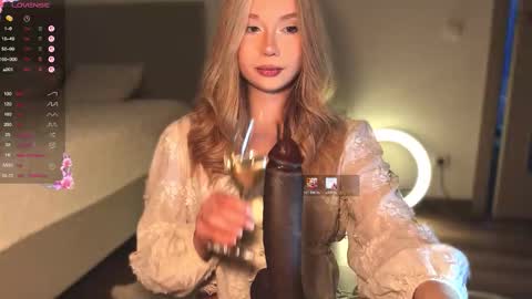 Dia online show from February 14, 6:15 pm