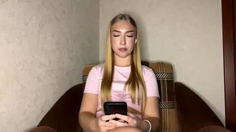 Snapshot of delfinapisicchio chatting on June 27, 9:09 pm Jane online show from June 27, 9:09 pm
