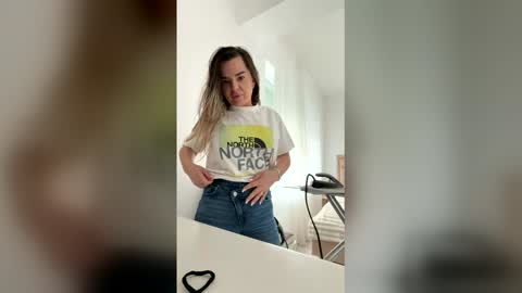 deliadelicious online show from April 13, 12:43 pm