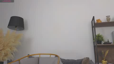 Snapshot of deliaeffy chatting on February 24, 12:25 pm deliaeffy online show from February 24, 12:25 pm