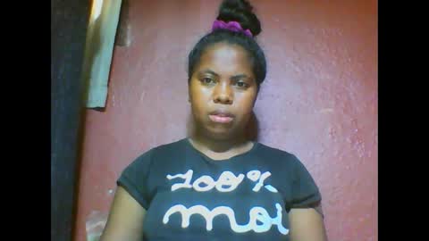 deliah712909 online show from February 25, 5:41 am