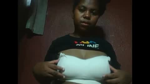 deliah712909 online show from March 2, 10:24 am