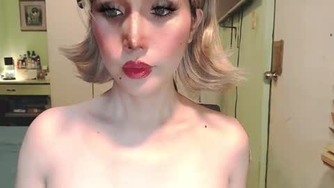 Mercedes online show from April 3, 5:05 am