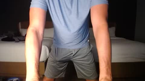 delicioso4u online show from October 31, 3:07 am