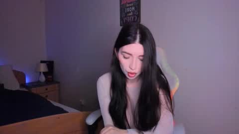 Mila online show from October 30, 4:58 am