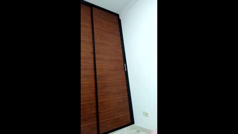 Snapshot of delicious_sarah07 chatting on May 14, 5:09 pm Sarah online show from May 14, 5:09 pm