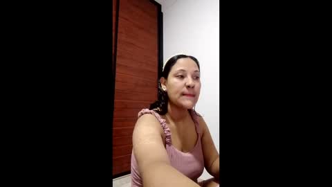 Snapshot of delicious_sarah07 chatting on May 15, 11:06 am Sarah online show from May 15, 11:06 am