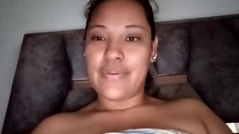 Snapshot of delicious_sarah07 chatting on May 17, 3:41 pm Sarah online show from May 17, 3:41 pm