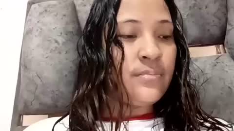 Snapshot of delicious_sarah07 chatting on May 28, 12:30 am Sarah online show from May 28, 12:30 am