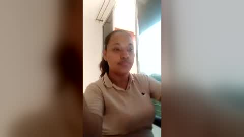 Snapshot of delicious_sarah07 chatting on June 28, 9:54 pm Sarah online show from June 28, 9:54 pm