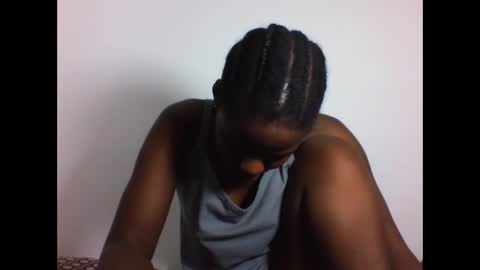 EVAH online show from March 23, 2:21 pm