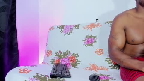 Snapshot of deliciouscocoa chatting on February 8, 10:29 am Jean paul and Salome online show from February 8, 10:29 am