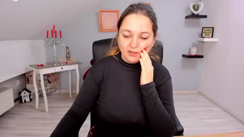 DeliciousLolly online show from February 27, 4:31 am