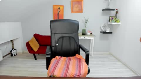 DeliciousLolly online show from October 2, 3:24 am