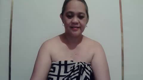 Snapshot of deliciousmel4u chatting on April 24, 11:51 pm mel online show from April 24, 11:51 pm