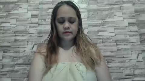 Snapshot of deliciousmel4u chatting on May 1, 9:25 am mel online show from May 1, 9:25 am