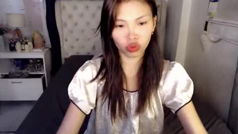 Snapshot of deliciousseika chatting on December 5, 12:19 am online show from December 5, 12:19 am