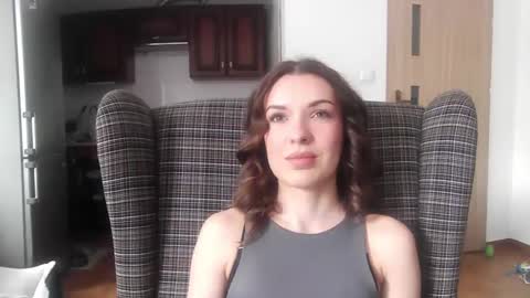 Snapshot of delightaurora chatting on February 26, 7:42 am Aurora online show from February 26, 7:42 am