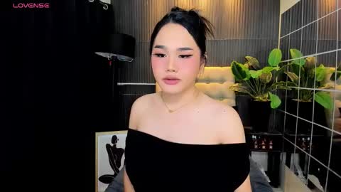 Tyra Colins online show from October 20, 2:45 am