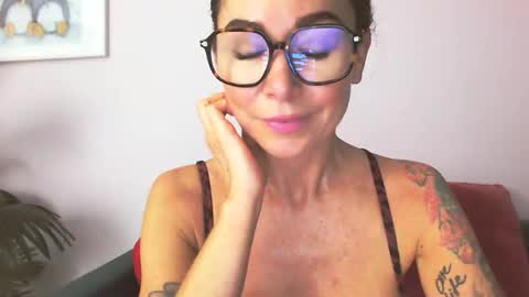 delilah_sweet online show from October 17, 7:33 am