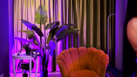 Delilah online show from March 21, 8:34 pm