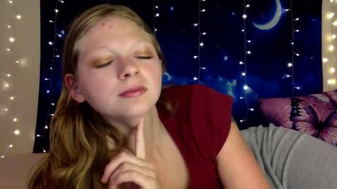 DelilaLove3412 online show from May 25, 11:11 pm
