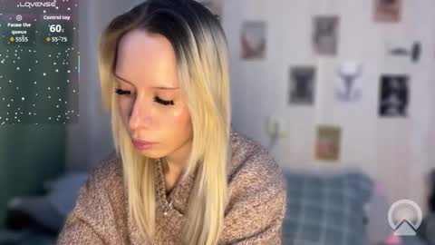 Snapshot of dellacampbell chatting on February 4, 2:12 pm Della online show from February 4, 2:12 pm