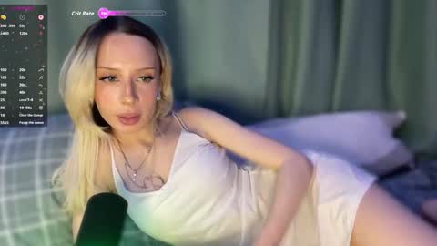 Snapshot of dellacampbell chatting on February 25, 3:10 pm Della online show from February 25, 3:10 pm