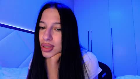 Snapshot of delly_love chatting on May 27, 7:33 pm delly_love online show from May 27, 7:33 pm