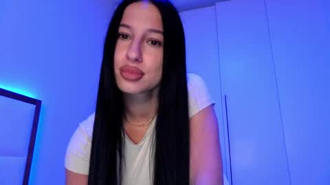 Snapshot of delly_love chatting on May 31, 7:26 pm delly_love online show from May 31, 7:26 pm