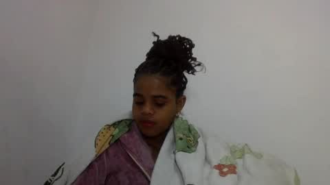 delphine online show from June 26, 4:06 am