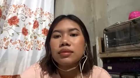 Snapshot of delsiecrummie chatting on March 3, 10:15 pm Emily online show from March 3, 10:15 pm