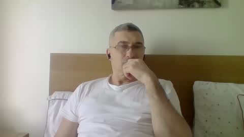Snapshot of demarco1977 chatting on April 9, 10:53 am demarco1977 online show from April 9, 10:53 am