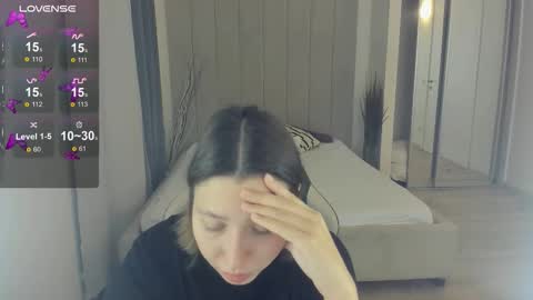 Snapshot of demi_loran chatting on September 20, 5:41 am DEMI online show from September 20, 5:41 am