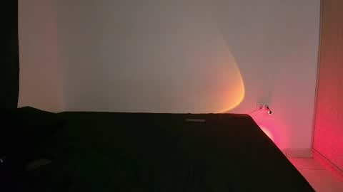 Snapshot of demian_melany_ chatting on May 31, 5:48 am demian_melany_ online show from May 31, 5:48 am