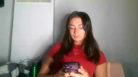 Snapshot of demiibear chatting on June 21, 12:46 am Demi online show from June 21, 12:46 am