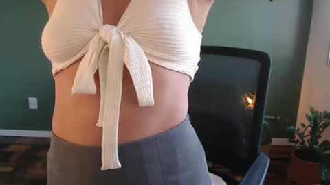 demmetria online show from February 26, 5:56 pm